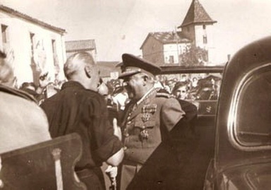 Las fotos menos conocidas de Francisco Franco. - Página 2 10020